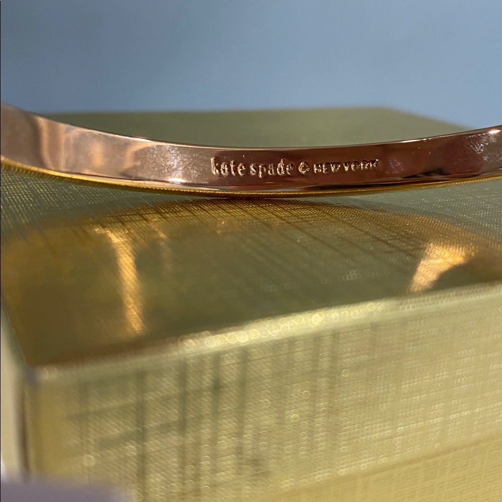 Kate Spade Pave Bow Bangle Bracelet Gold Toned Crystal Bow Charm - Picture 6 of 9